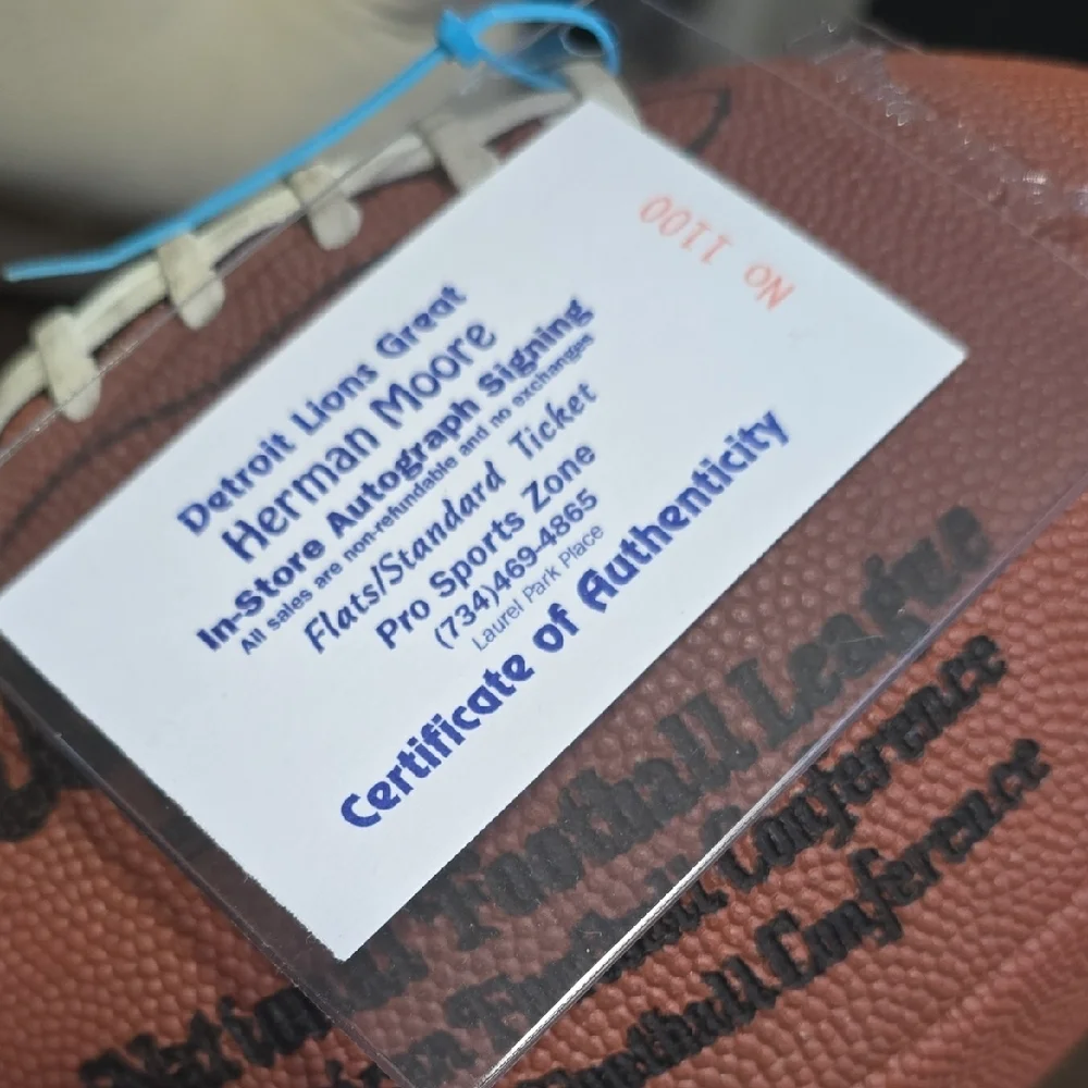 Wilson Official Foorball Signed By DETROIT LIONS HERMAN MOORE!
